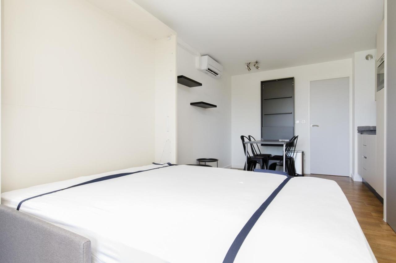Suite 118 - Piscine - 50 Metres Plage - Terrasse - Clim - Wifi 戛纳 外观 照片