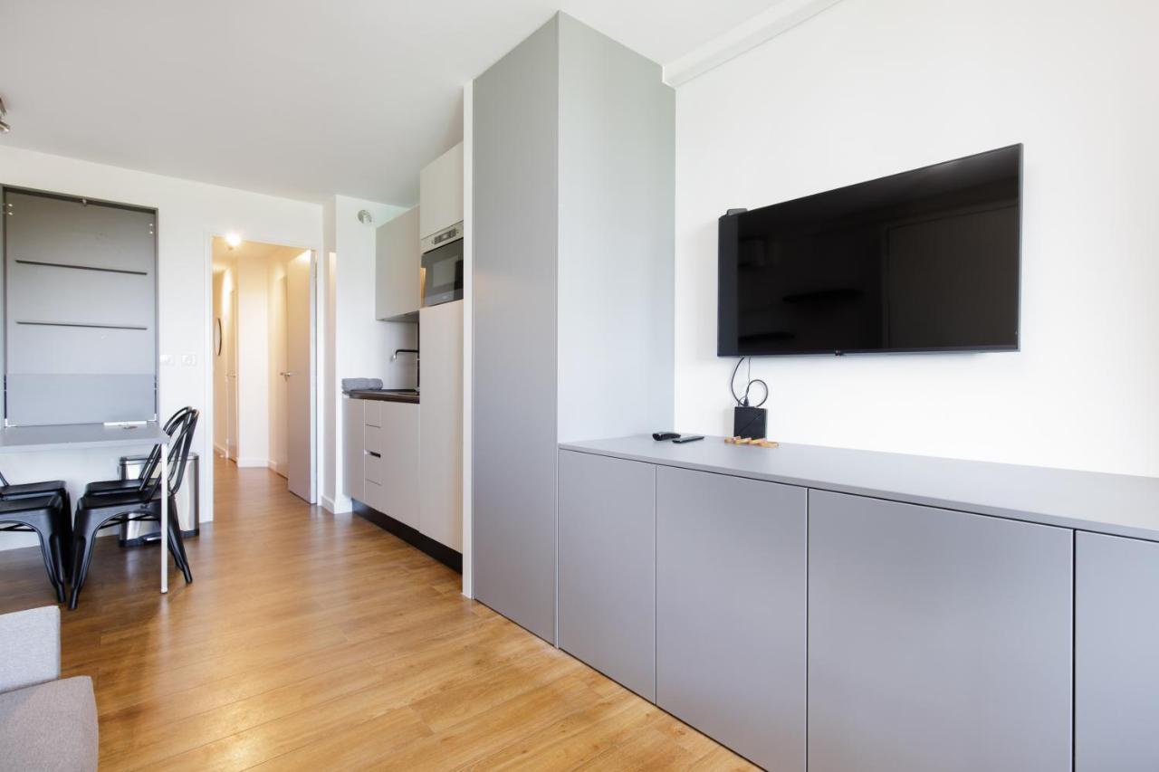 Suite 118 - Piscine - 50 Metres Plage - Terrasse - Clim - Wifi 戛纳 外观 照片